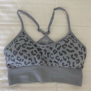 Pro-fit leopard sports bra
